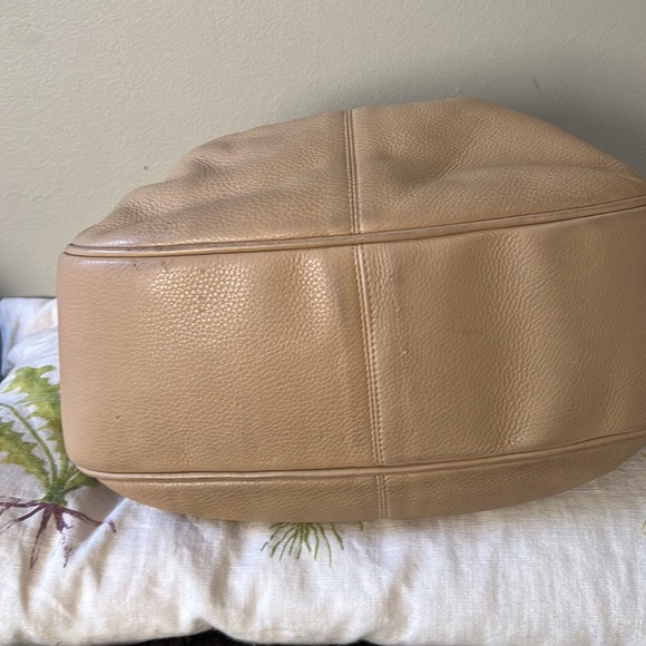 Leather bag silver hardware/ ink marks - Picture 10 of 10